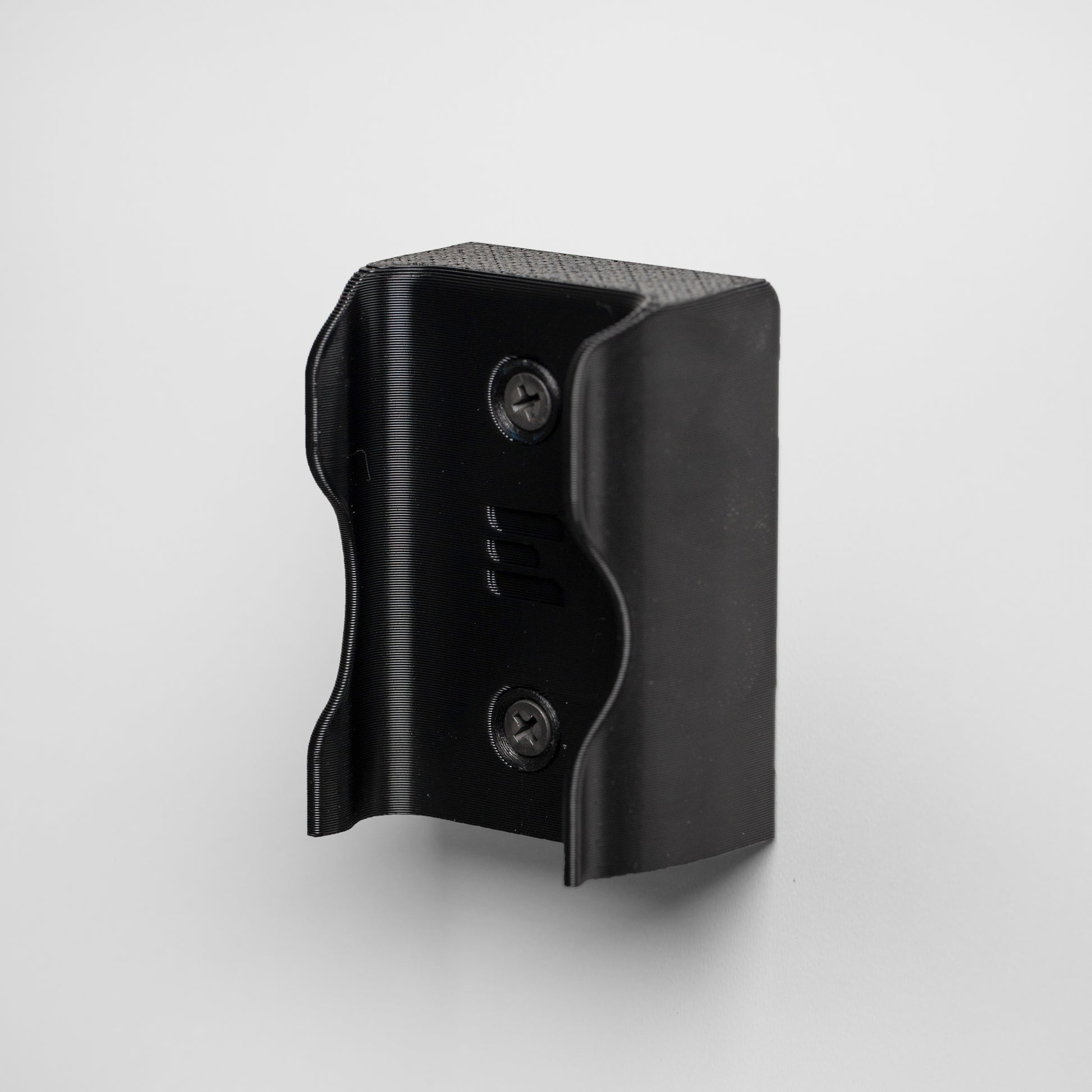 custom wall mount designed to fit Makita XBU03Z blower securely
